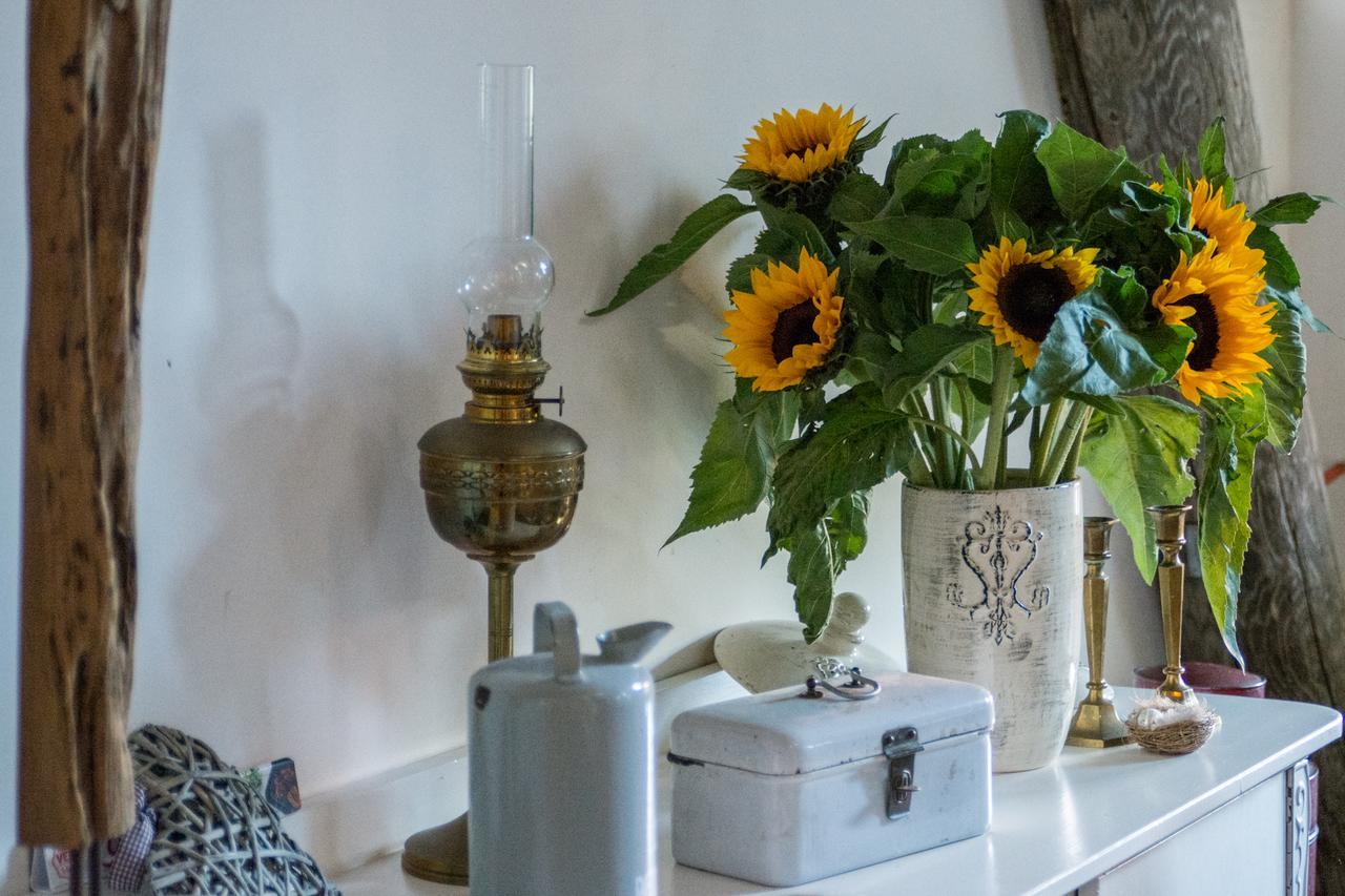 Unia Zathe Bed & Breakfast Ee Dış mekan fotoğraf